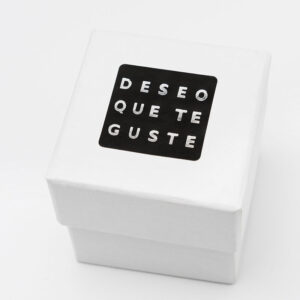 Etiquetas adhesivas cuadradas negras para regalo texto "deseo que te guste"